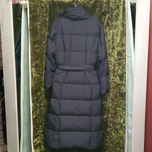 GORGEOUS NWT ST. JOHN WINTER COAT - Picture 5 of 9